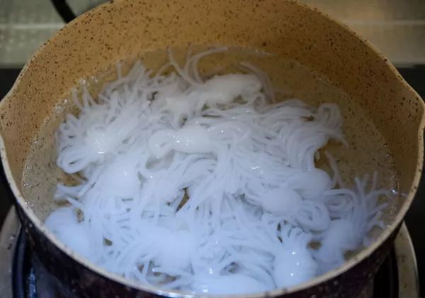 魔芋丝酸辣好吃吗,酸辣芥末魔芋丝