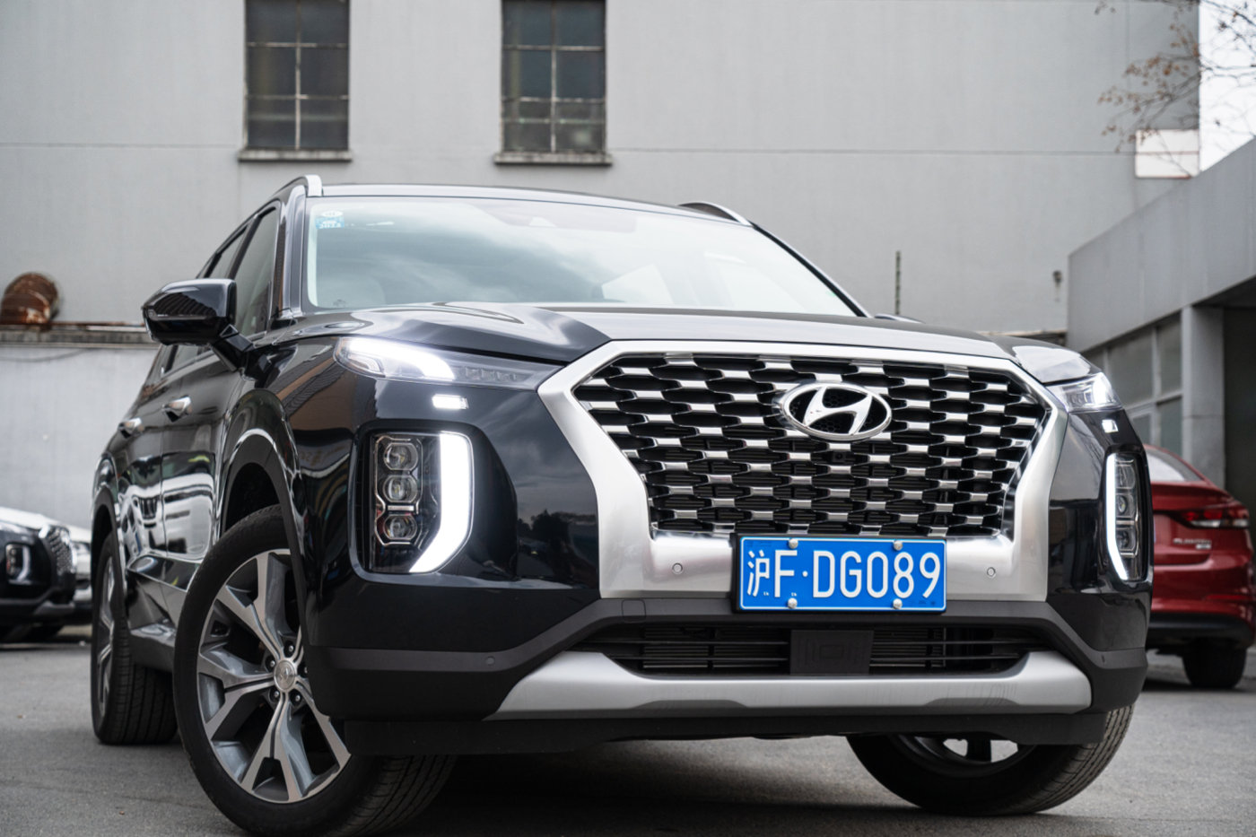 现代帕里斯帝黑武士试驾,2022现代豪车帕里斯帝试驾视频