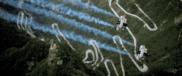 迪拜小飞机,迪拜黄色小飞机