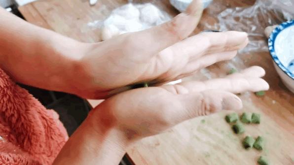 家里老人过大寿寿桃,老人过生日做几个寿桃