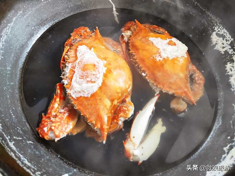“死螃蟹”上餐桌,被一抢而光,渔家乐老板道出了一个秘诀