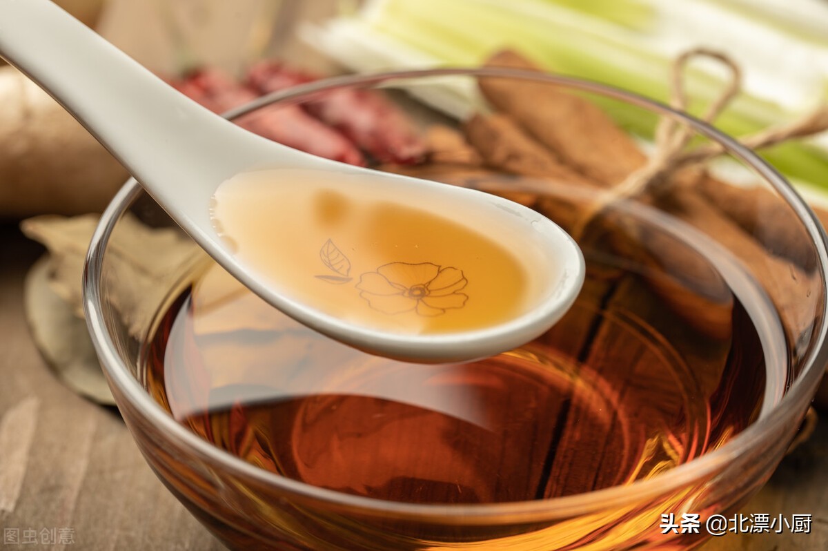 鸽子炖鸡汤怎么炖才能好喝,一鸽胜九鸡炖鸽子汤需要焯水吗