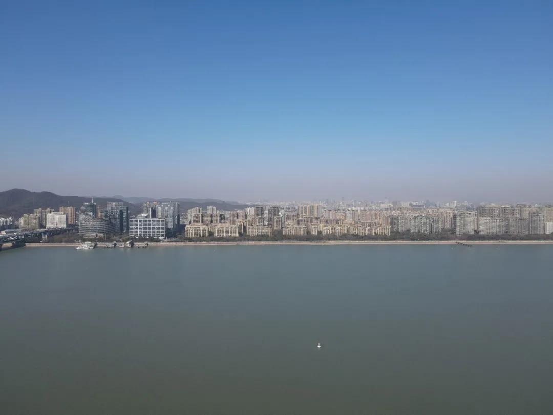 落寞！曾风靡杭州的“国际滨”一线江景房，如今许多只能卖4万+