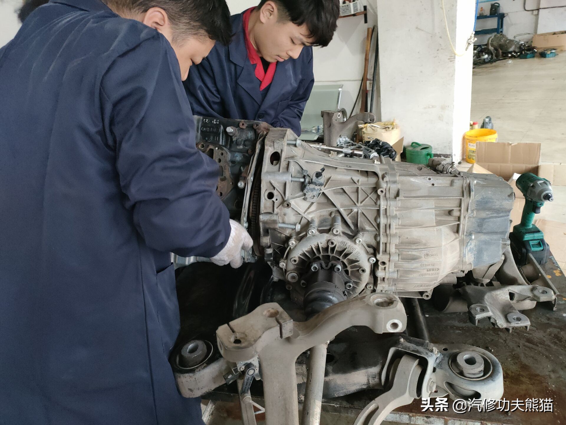 一汽奥迪a6l烧机油,08款奥迪a6l2.0t烧机油严重怎么办