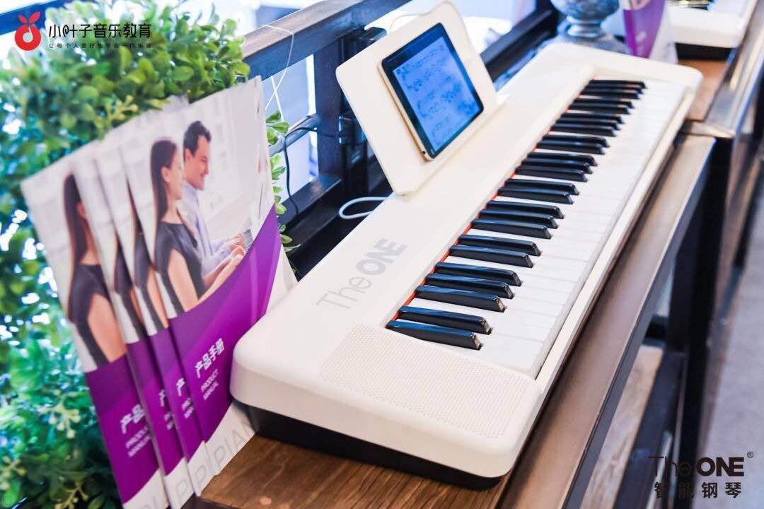 theone智能钢琴61键开箱,theoneair电子琴测评