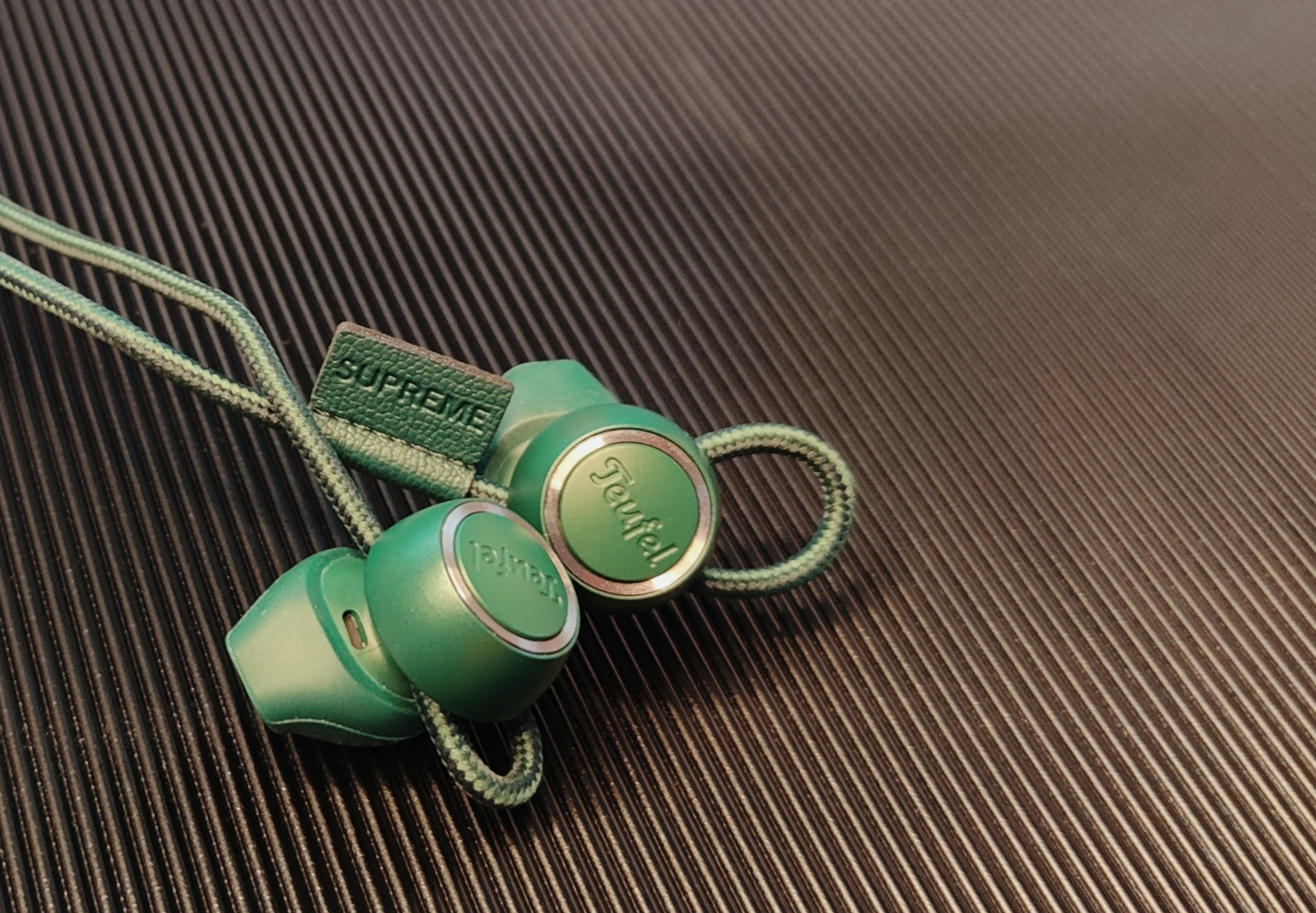 我的低频小钢炮，德斐尔挂颈蓝牙耳机分享