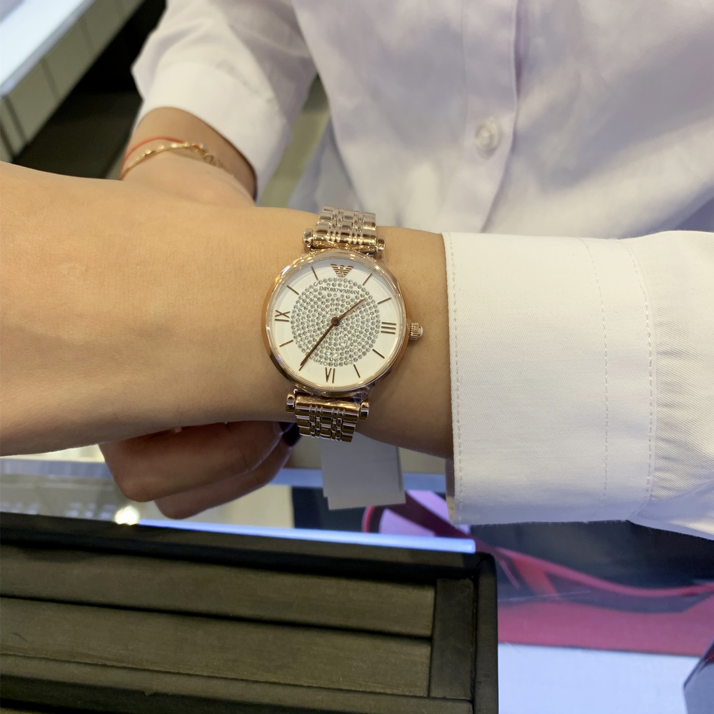 阿玛尼满天星手表，展现腕表优雅