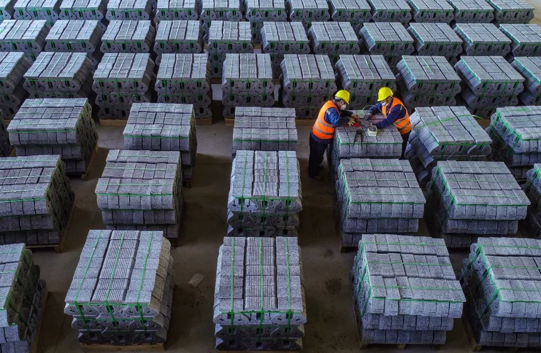 建筑渣土分类回收利用,建设者渣土变废为宝