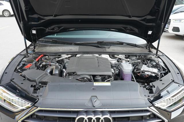 奥迪a7翠绿,上一代奥迪a7街拍