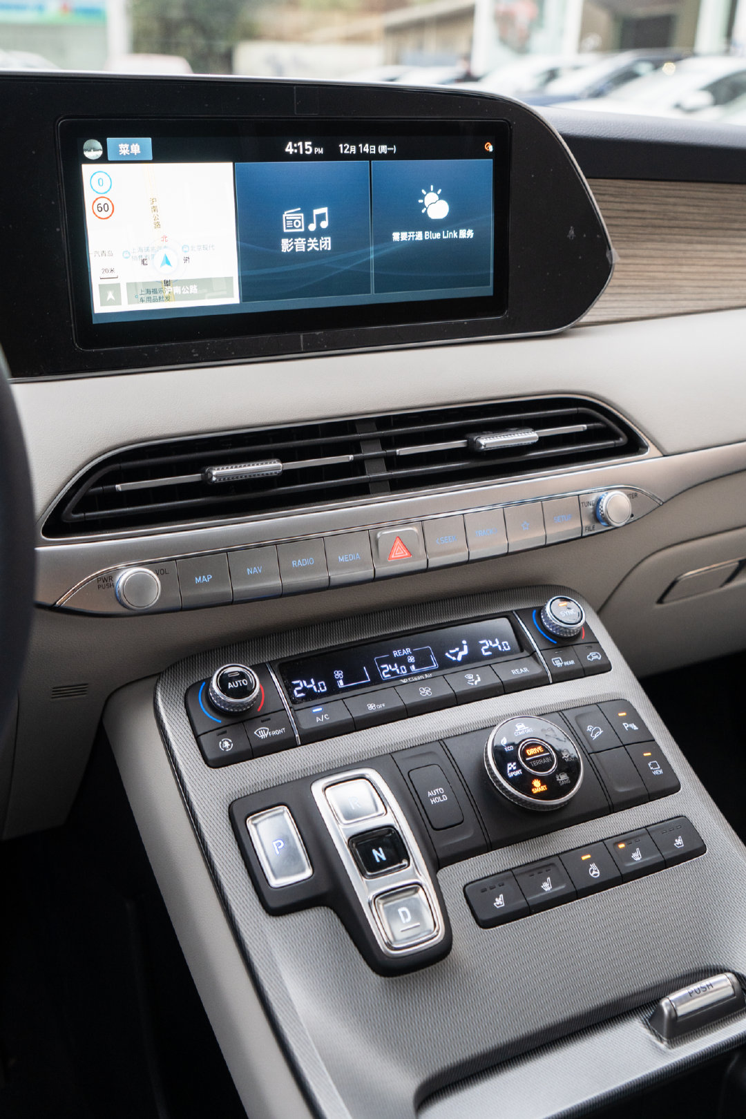 现代帕里斯帝黑武士试驾,2022现代豪车帕里斯帝试驾视频