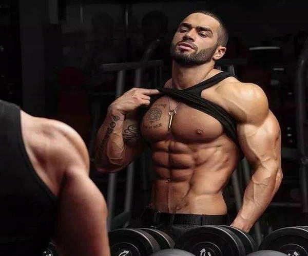 为什么腹肌不对称怎么矫正,腹肌为什么会不对称