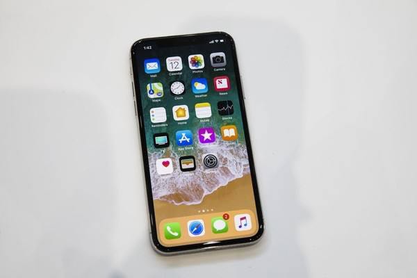 iphonex是第一部全面屏手机吗,iphonex现在还值得入手么