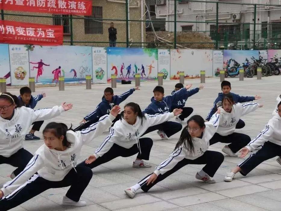 聚四海英才之荟萃,光明这所高标准学校正在崛起