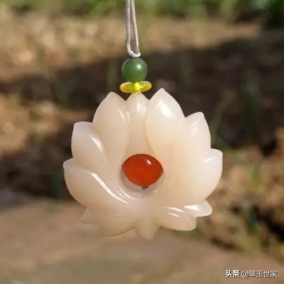 爱了！爱了！和田玉中最浪漫的颜色，价格还亲民