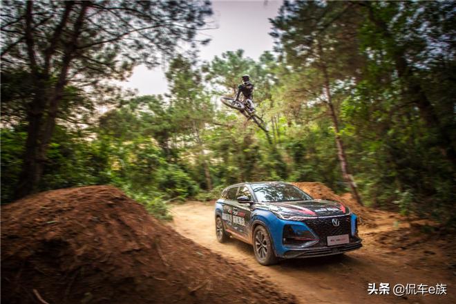 长安cs75山地越野,第二代长安cs75plus山地雪地越野