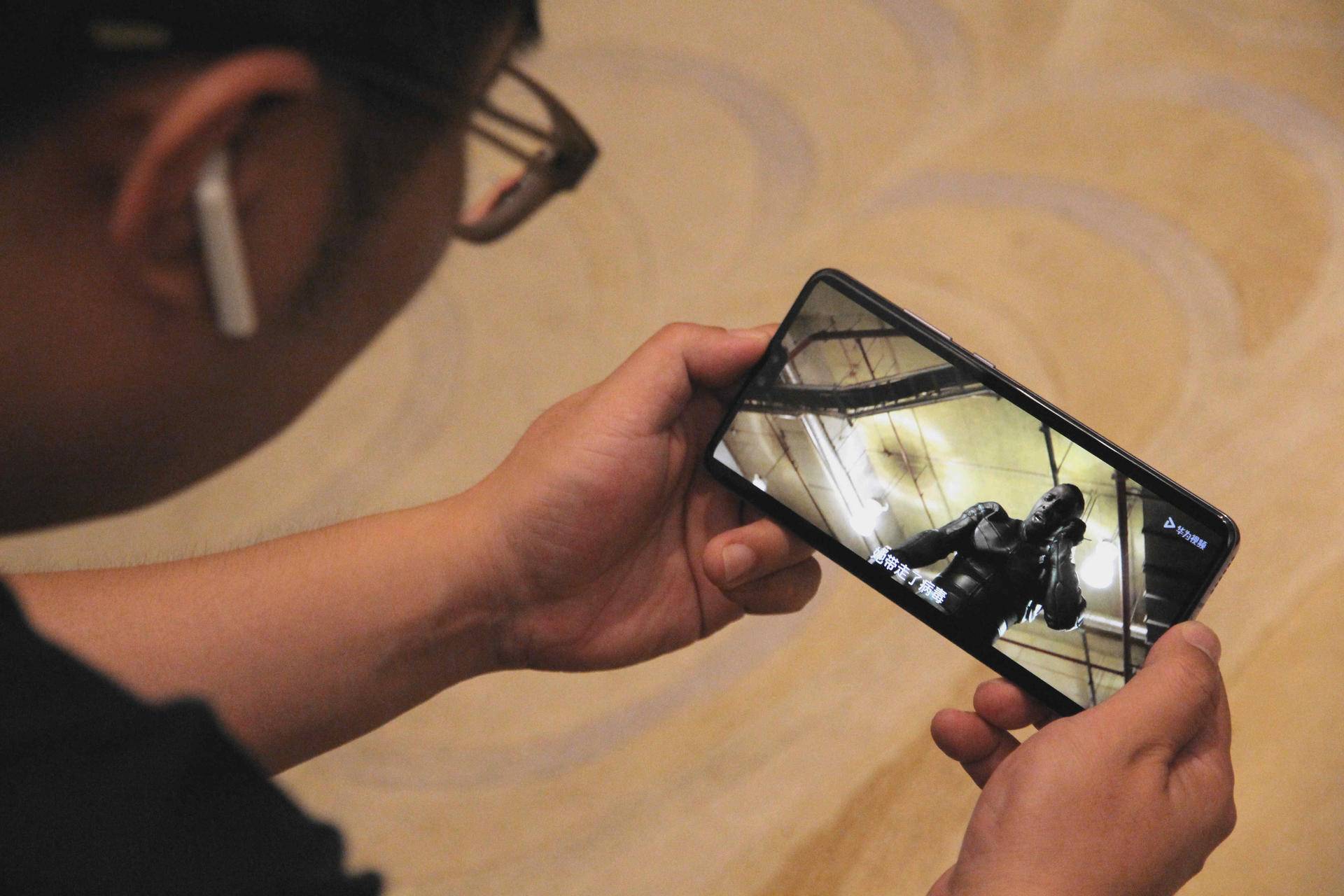 华为蓝牙耳机freebuds3值得买吗,华为新款耳机freebuds3新出的颜色