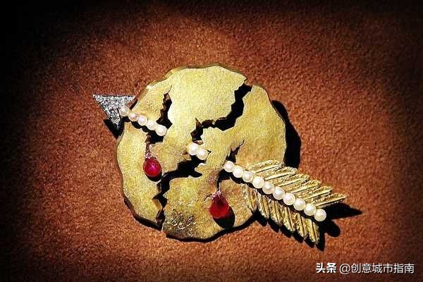 看完这5类珠宝设计，抛弃「猪精」，做维纳斯女孩吧