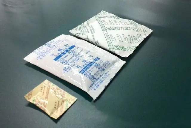 宝宝吃干燥剂多少长时间能安全,宝宝误食少量干燥剂怎么办