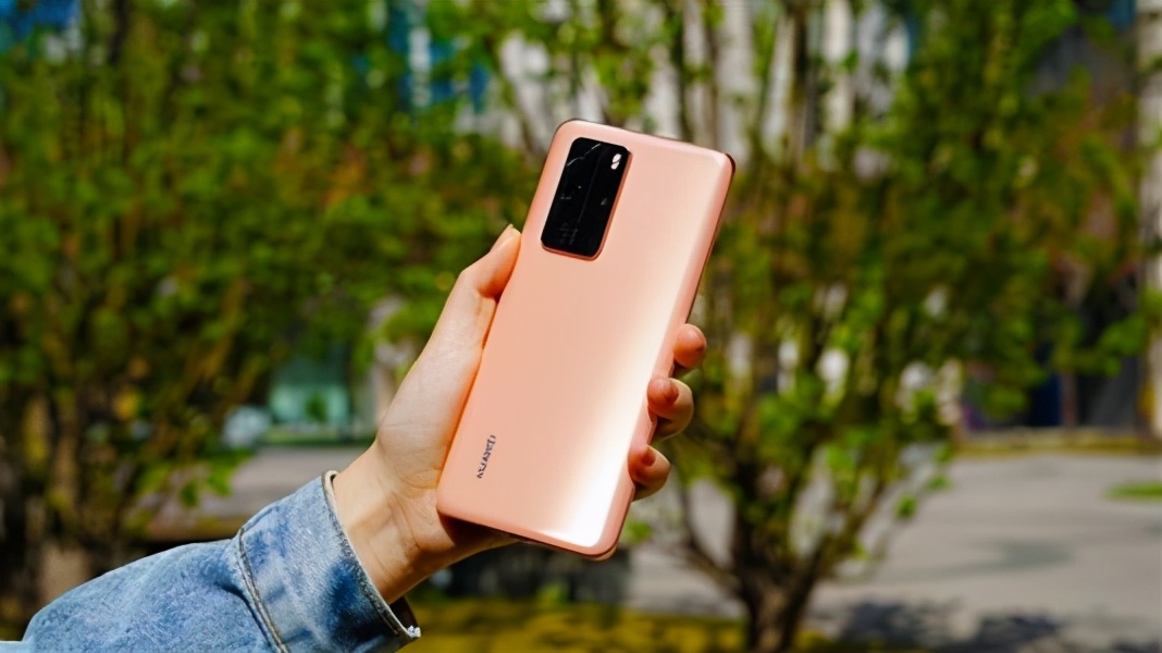 华为freebuds3和freebuds4哪个好,华为mate40pro+和mate40pro区别