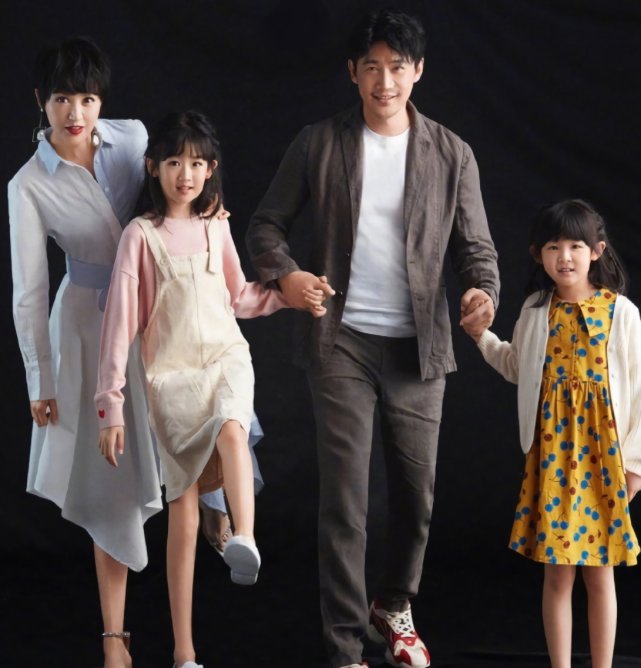 陆毅鲍蕾贝儿全家照,陆毅一家四口贝儿