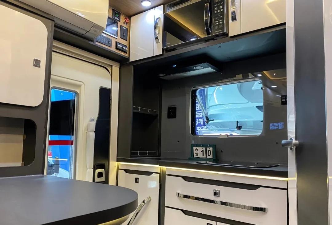 新吉奥云游,新吉奥云游房车和宽大房车