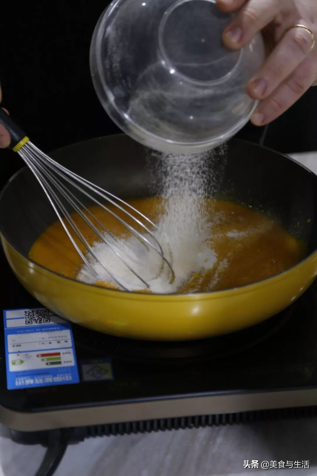 孩子不爱吃面包，里面可以放点它，青柠芒果果泥简简单单就能做