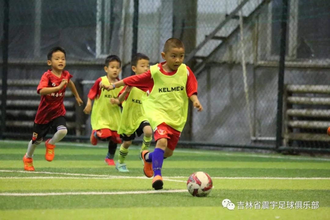 快乐童年，足球相伴！——震宇足球俱乐部“超级比赛日”精彩瞬间