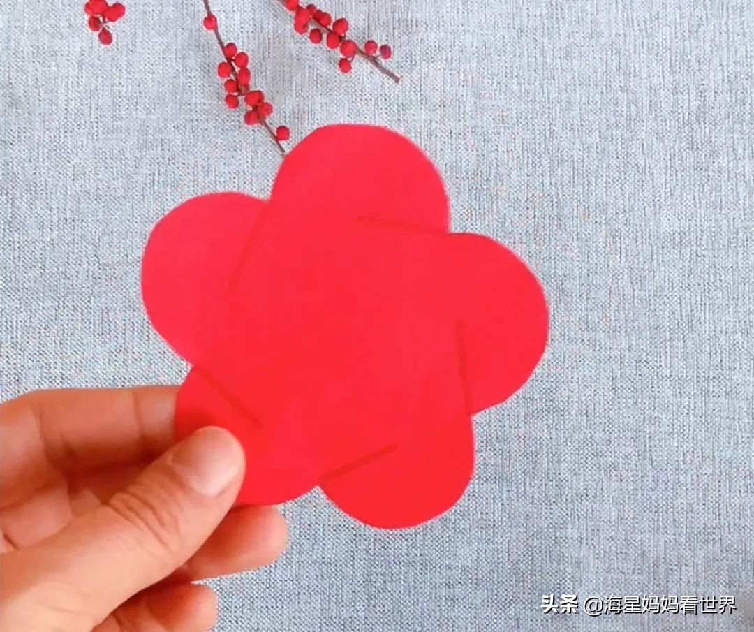 春节喜气洋洋大红灯笼高高挂,红红火火喜气洋洋百家姓灯笼