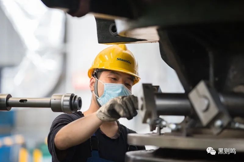 深入工厂纪录片,工厂晚上的真实照片