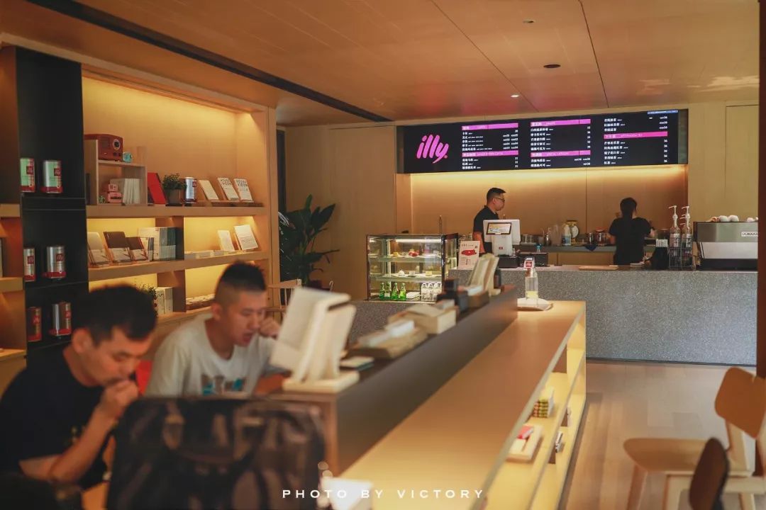 龙湖天街曲江咖啡馆拍照打卡地,曲江咖啡馆推荐