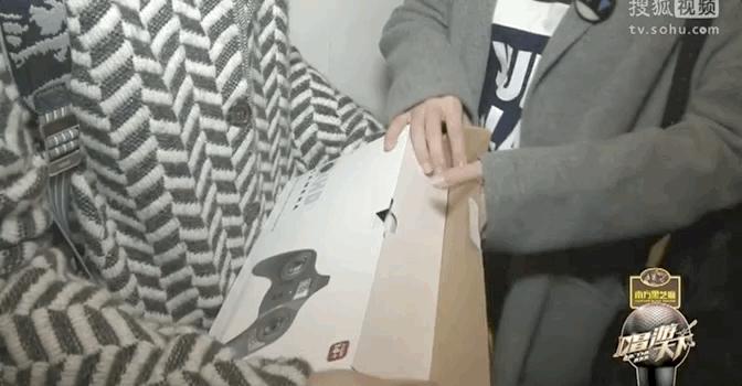 华晨宇张碧晨事件与汪峰关系,张碧晨华晨宇邓紫棋恋情如何开始