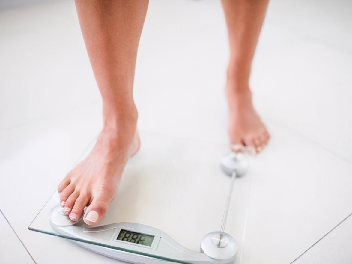 哺乳期怎样减肥可以瘦而不减奶,哺乳期吃什么奶水多又能减肥