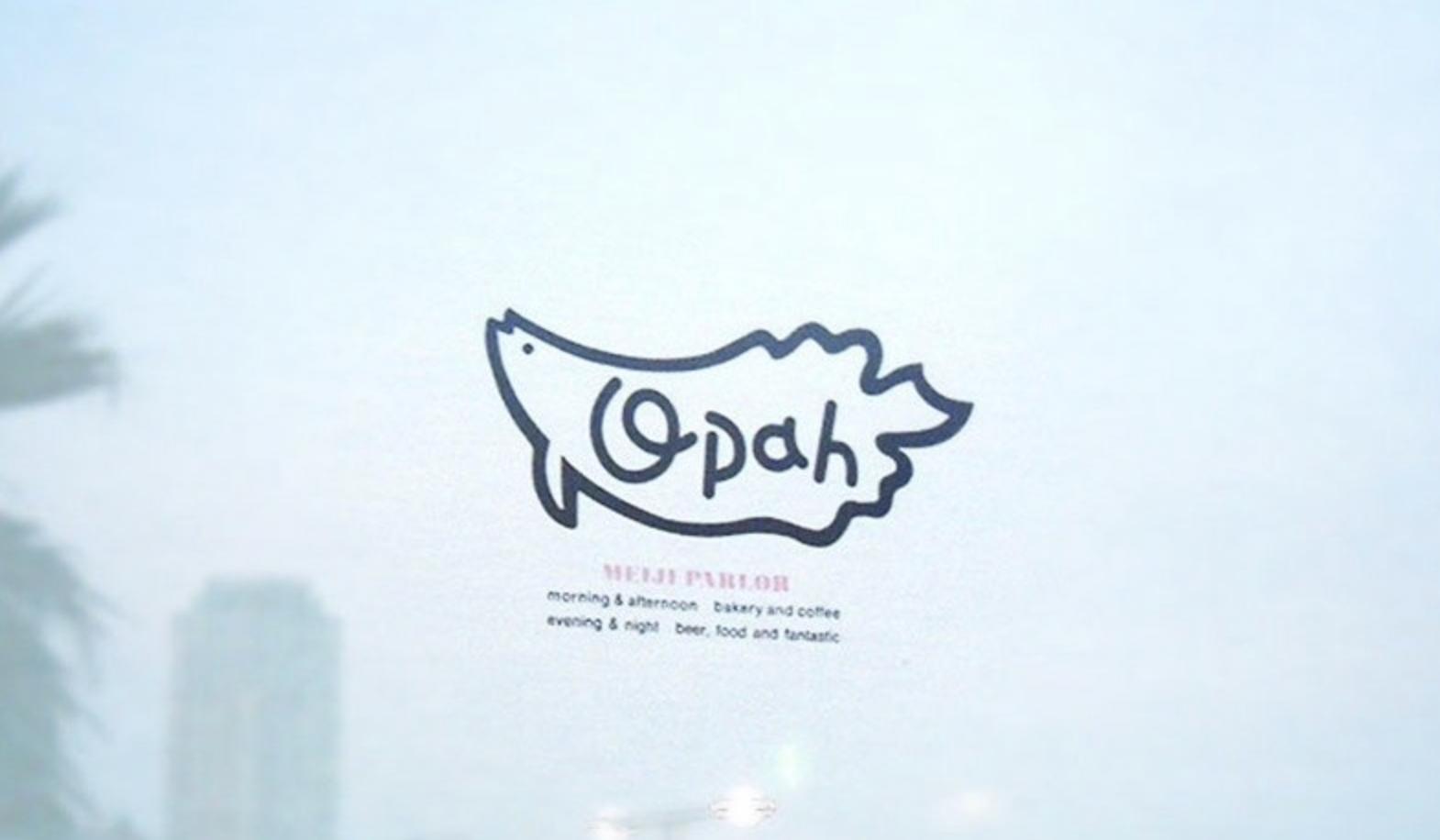 走在日本东京街头,走在日本的小巷里