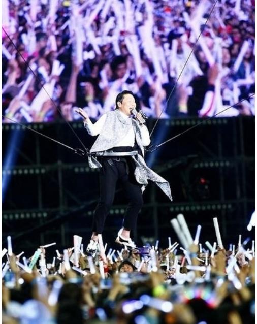 凭《江南style》爆红,如今销声匿迹,鸟叔是资本的牺牲品吗?