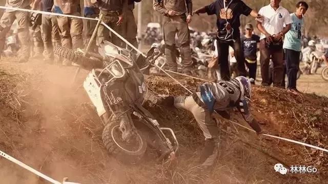 S1000RR摩托车新增M套件，BMW两款拳头产品重拳出击！