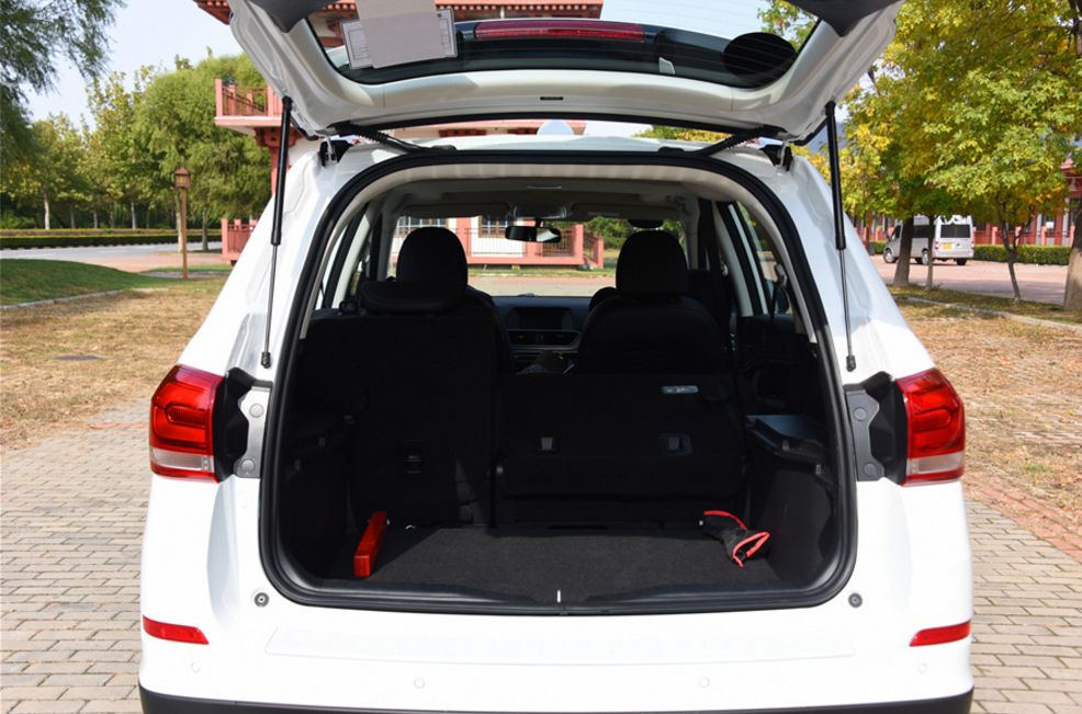 空间动力性价比高的轿车,空间大动力强更省油第三代哈弗h6