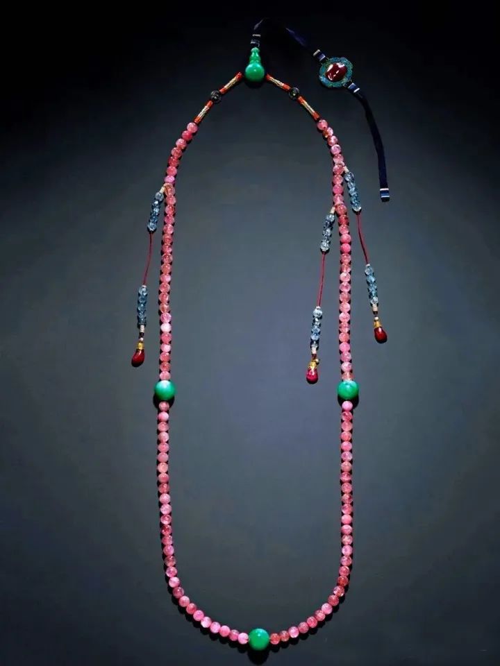 RR·TRENDS|守护十月的幸运,你需要这款“彩虹宝石”