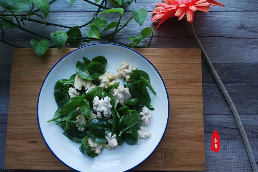 穿心莲木耳核桃拌凉菜,核桃穿心莲