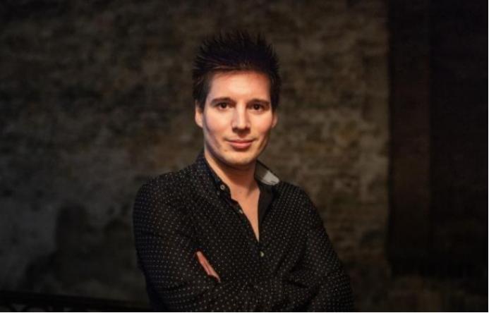 足球解密4：被捕的平托，却被神秘力量保出狱并封口了