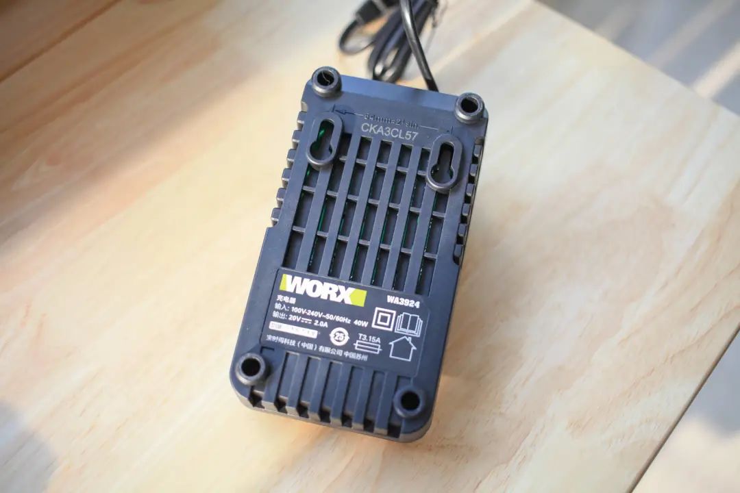 杞绘澗鍙堣垝閫傜殑宸ヤ綔,杞绘澗鐨勫伐浣滃拰鏈夋綔鍔涚殑宸ヤ綔