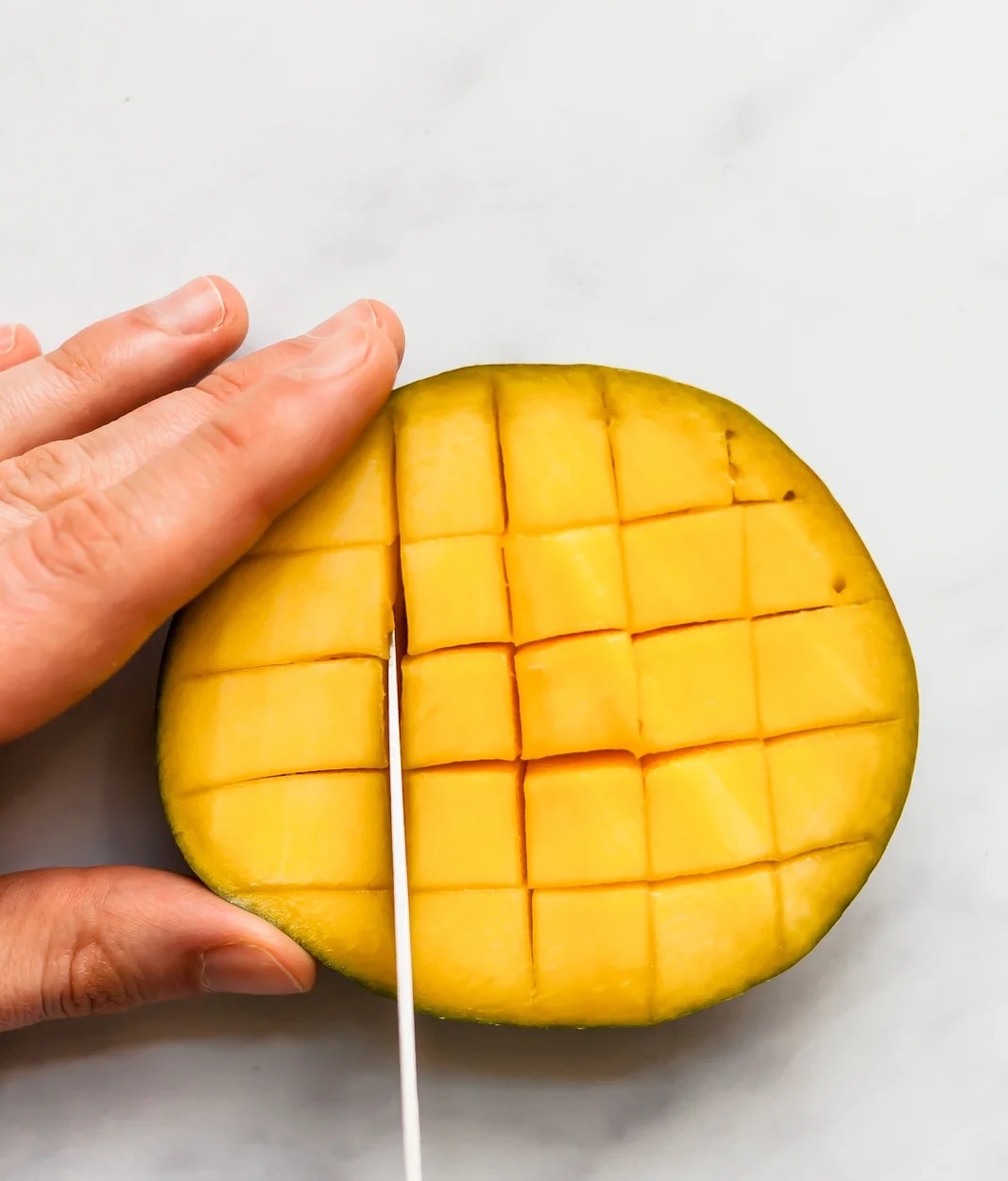 芒果简单又不脏手的吃法,芒果控看过来满满果肉的芒果甜品