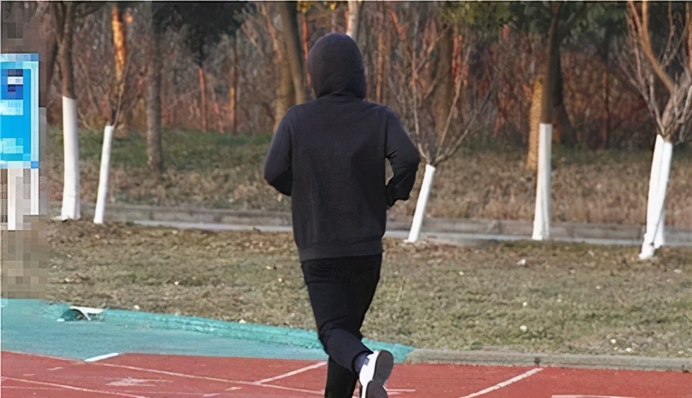 抑郁症一直拖着不治，会带来怎样的结果？自己会好吗？