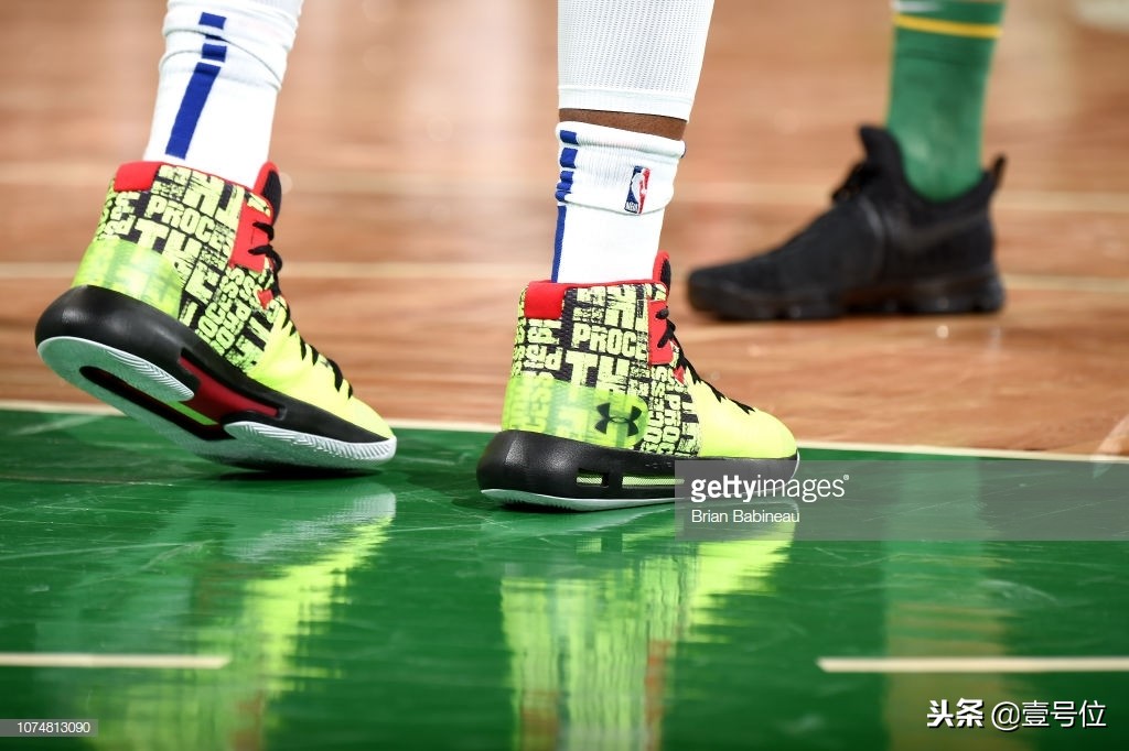 2018圣诞大战明星穿什么鞋,2018圣诞大战明星穿的球鞋