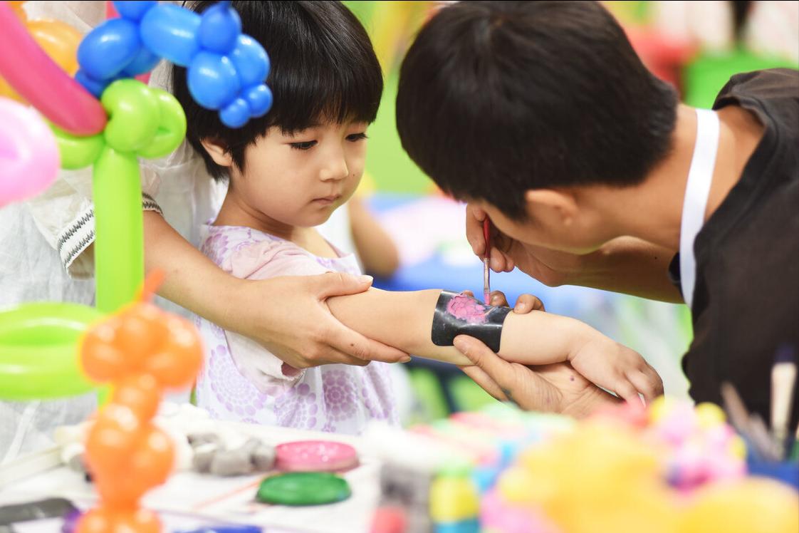 孩子不愿意去学校该怎么办,孩子不愿意去小学家长怎么引导