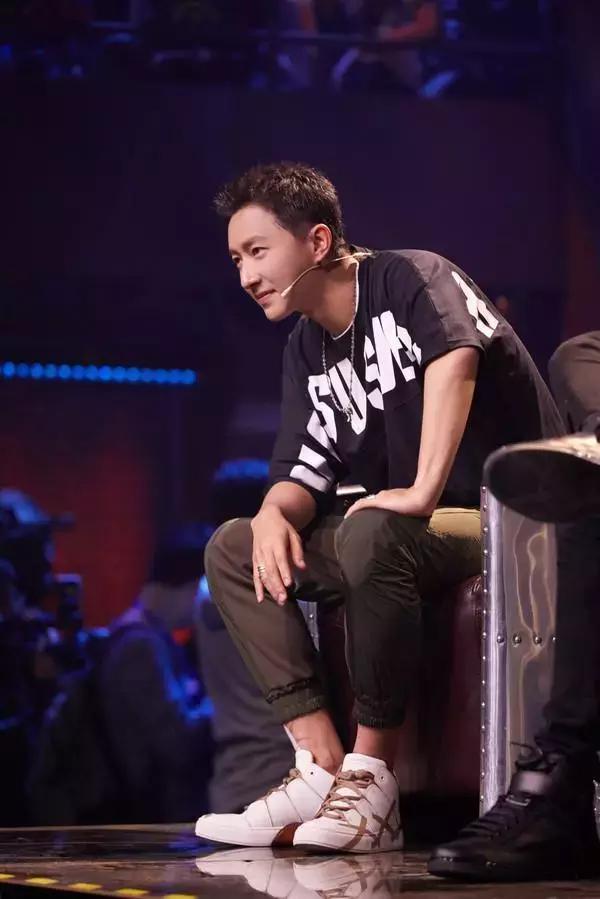 XXOO已经过时了,直男们现在最爱的是XXX!