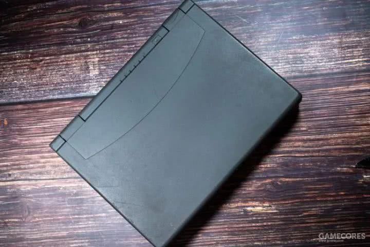 一百多块买个26年前的笔记本,我改了改,还能上网