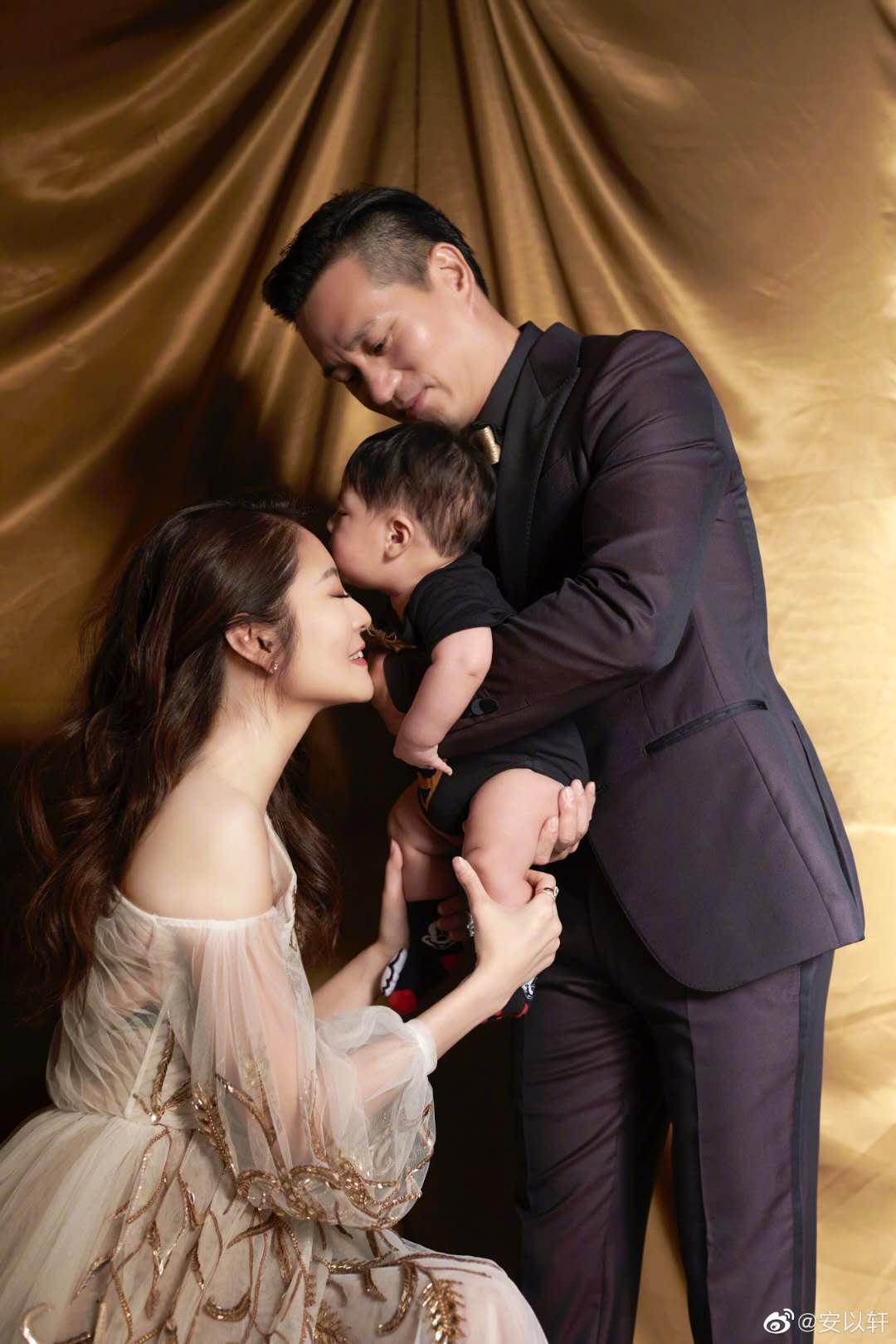 安以轩剖腹产半年又怀上二胎,安以轩怀二胎网友表示祝福