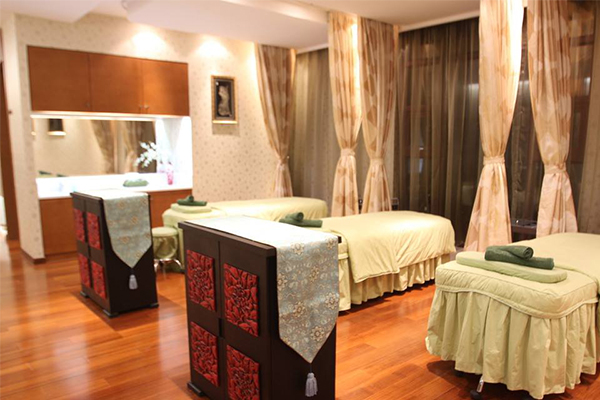 最暴利的行业排名眼镜,十大暴利的行业眼镜店