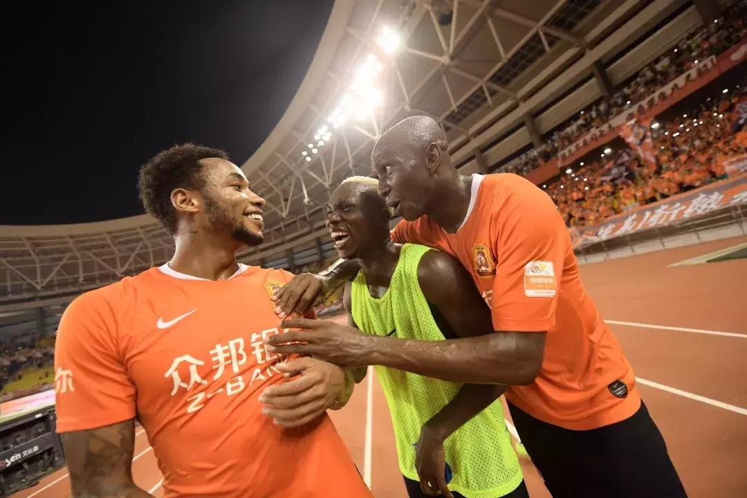 武汉卓尔4比3逆转广州富力,武汉卓尔赢球