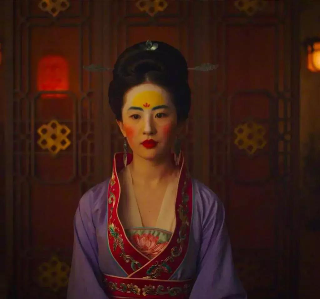 刘亦菲花木兰真实关系,刘亦菲版花木兰与迪士尼公主同框